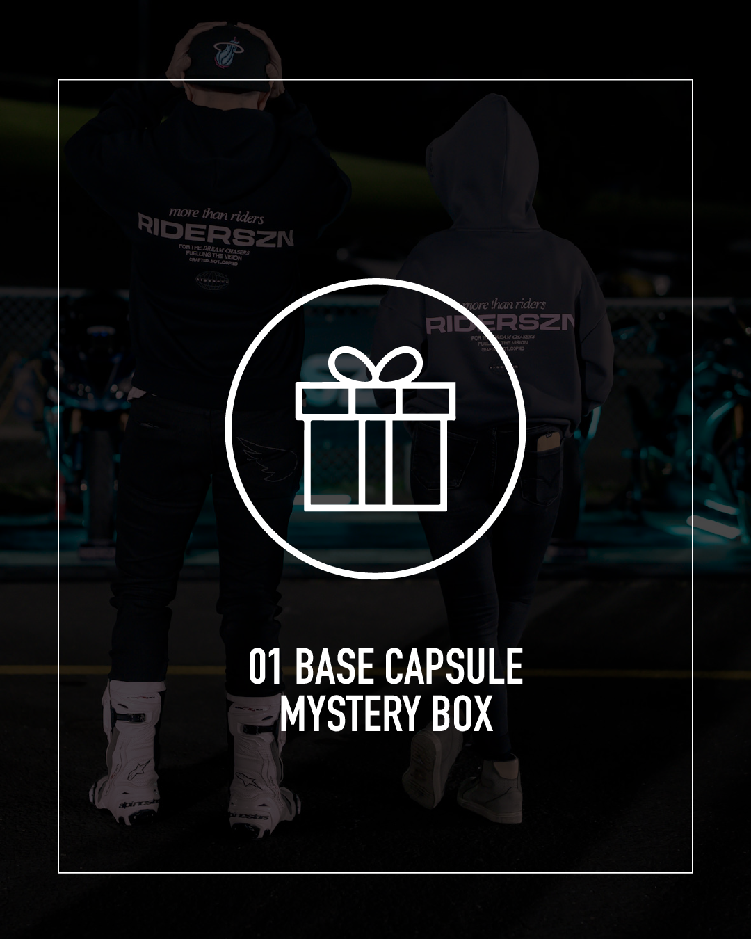 01 MYSTERY: BASE CAPSULE