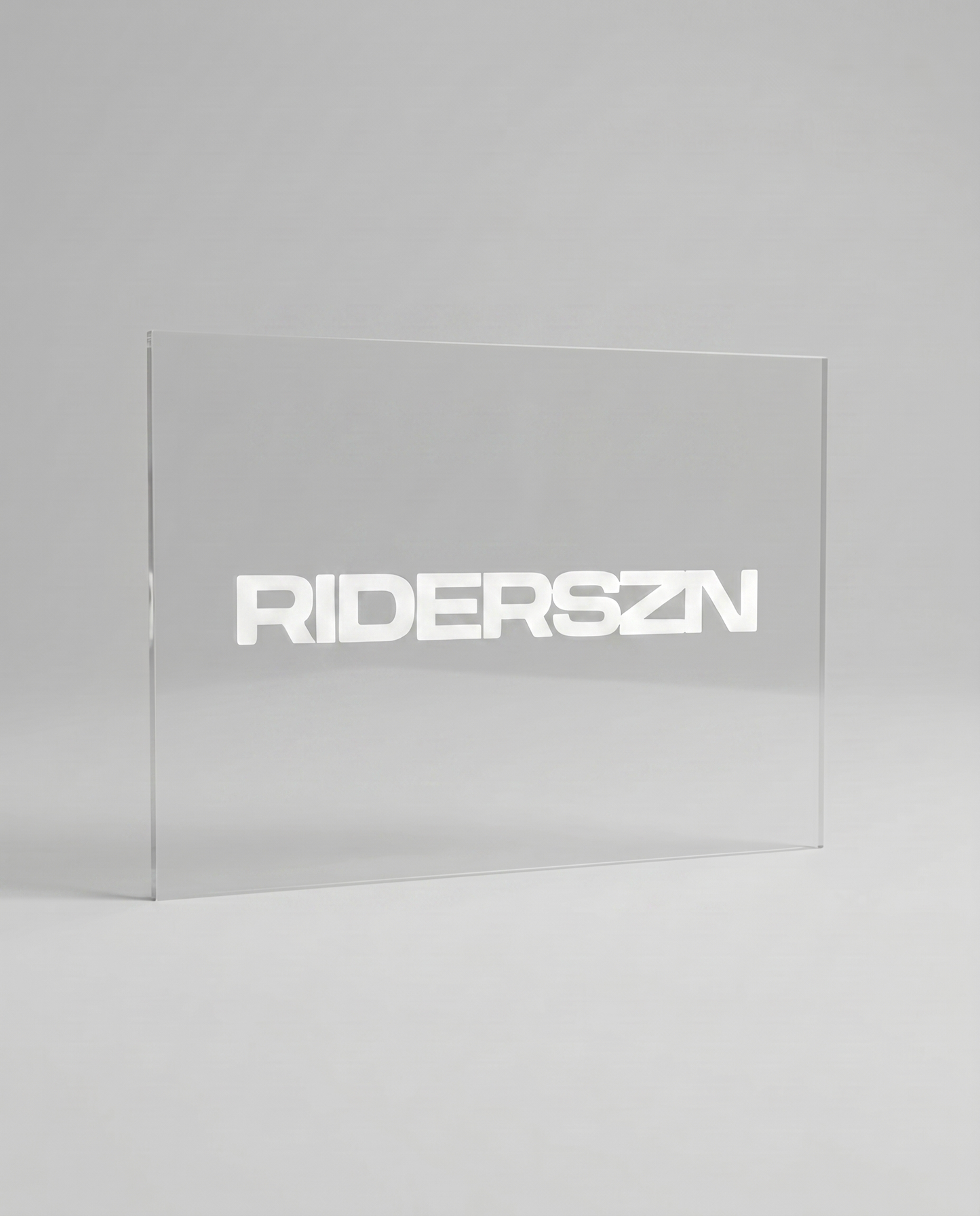 BOLD LOGO DECAL (1PC)