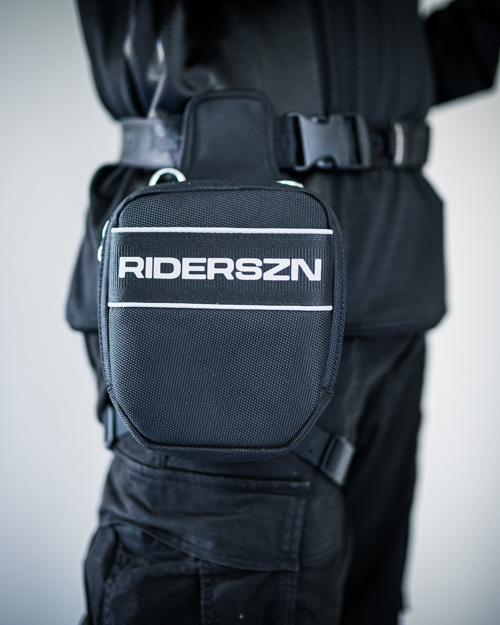 ADAPT LEG BAG x CROSS-BODY – RIDERSZN